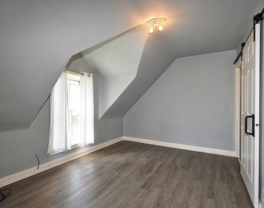 105 N Jefferson Street - Photo Thumbnail 12