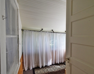 105 N Jefferson Street - Photo Thumbnail 16