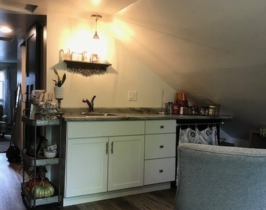 912 Dekalb Avenue - Photo Thumbnail 2