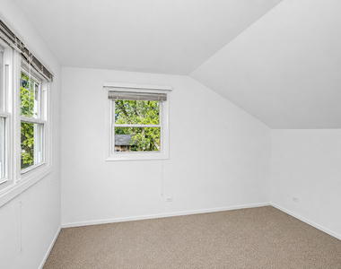 697 Hickory Drive - Photo Thumbnail 20