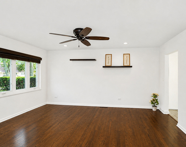 697 Hickory Drive - Photo Thumbnail 8