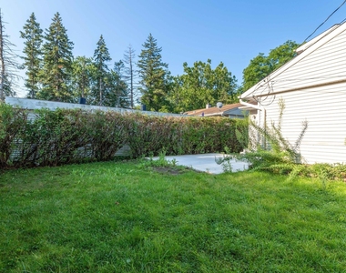 697 Hickory Drive - Photo Thumbnail 28