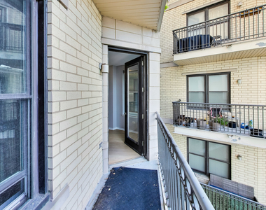 520 N Halsted Street - Photo Thumbnail 7