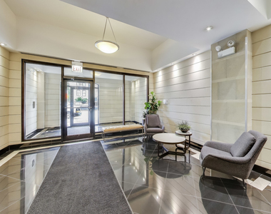 520 N Halsted Street - Photo Thumbnail 1