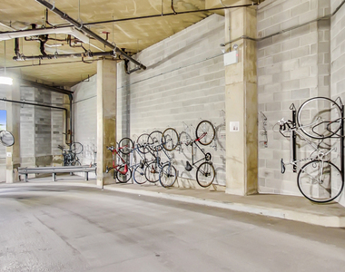 520 N Halsted Street - Photo Thumbnail 10