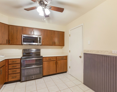 611 W Central Road - Photo Thumbnail 4