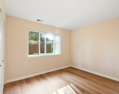 611 W Central Road - Photo Thumbnail 9