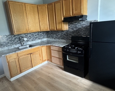1643 S Trumbull Avenue - Photo Thumbnail 3
