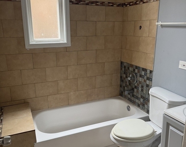 1643 S Trumbull Avenue - Photo Thumbnail 9