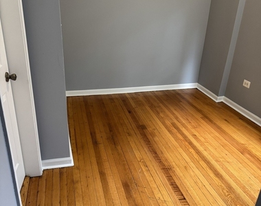 1643 S Trumbull Avenue - Photo Thumbnail 6