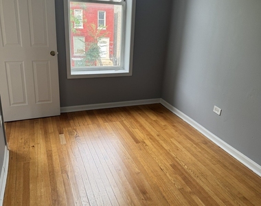 1643 S Trumbull Avenue - Photo Thumbnail 5