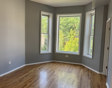 1643 S Trumbull Avenue - Photo Thumbnail 1