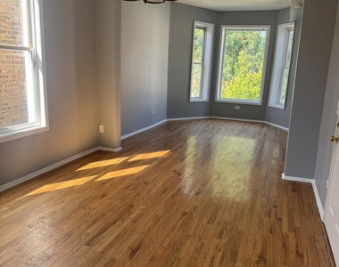 1643 S Trumbull Avenue - Photo Thumbnail 2