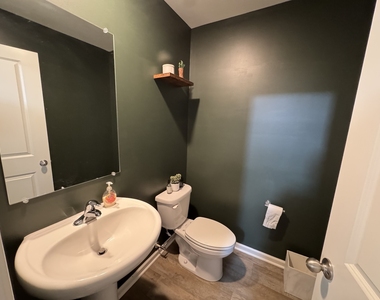 1039 Briar Glen Court - Photo Thumbnail 4