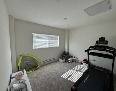 1039 Briar Glen Court - Photo Thumbnail 10