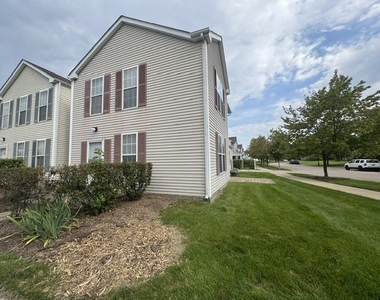1071 Symphony Drive - Photo Thumbnail 1