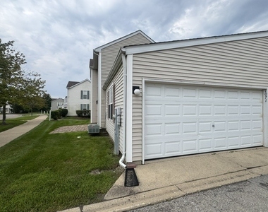 1071 Symphony Drive - Photo Thumbnail 4