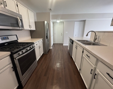 1071 Symphony Drive - Photo Thumbnail 8