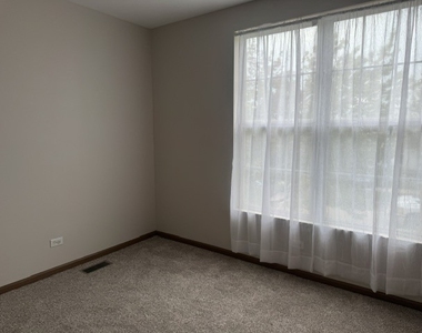 1071 Symphony Drive - Photo Thumbnail 15