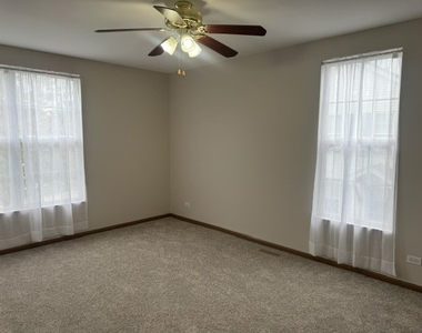1071 Symphony Drive - Photo Thumbnail 13