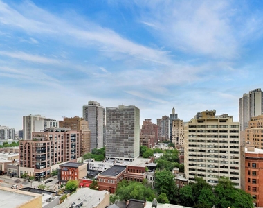 30 E Elm Street - Photo Thumbnail 10
