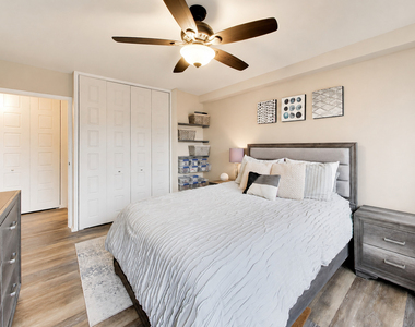 30 E Elm Street - Photo Thumbnail 7