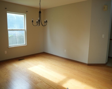 22115 W Pasadena Drive - Photo Thumbnail 8