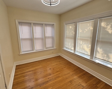 7634 S Phillips Avenue - Photo Thumbnail 13