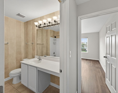 831 Genesee Drive - Photo Thumbnail 8