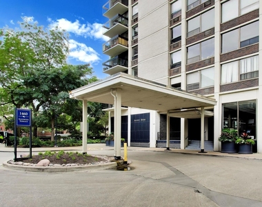 1460 N Sandburg Terrace - Photo Thumbnail 1