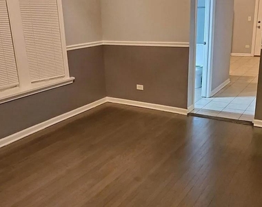 7212 S St Lawrence Avenue - Photo Thumbnail 5