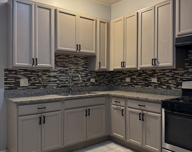 7212 S St Lawrence Avenue - Photo Thumbnail 10
