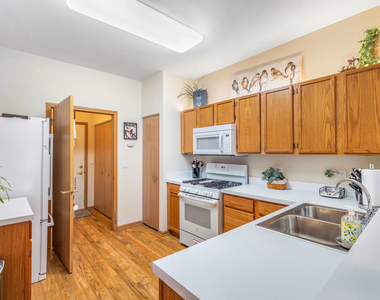 21142 W Braxton Lane - Photo Thumbnail 10