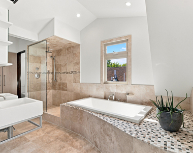 2334 W Medill Avenue - Photo Thumbnail 17