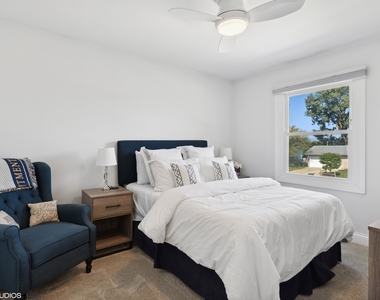 1717 Glen Lake Road - Photo Thumbnail 7