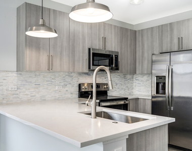 6112 S Drexel Street - Photo Thumbnail 5