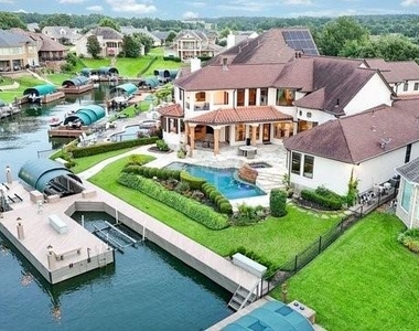 12316 Oak Bend Circle - Photo Thumbnail 2