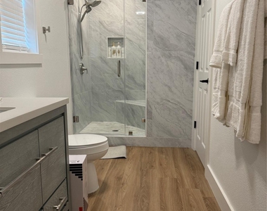 5018 Avenue R 1/2 Unit 1, 2, 4, 5 - Photo Thumbnail 10