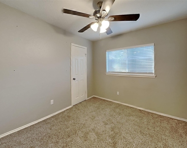 29118 Stapleford Street - Photo Thumbnail 11