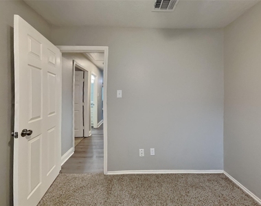 29118 Stapleford Street - Photo Thumbnail 10