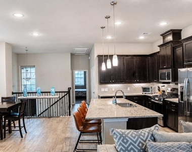 4306 Foggy Creek Lane - Photo Thumbnail 5