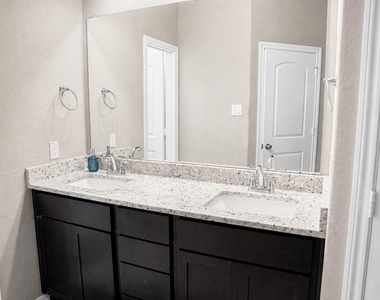 4306 Foggy Creek Lane - Photo Thumbnail 9