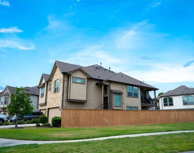 4306 Foggy Creek Lane - Photo Thumbnail 18