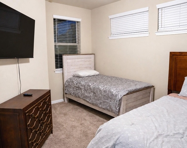 4306 Foggy Creek Lane - Photo Thumbnail 17