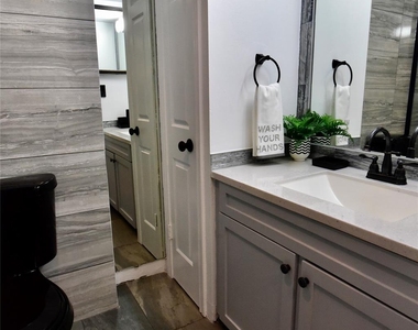 3525 Sage Road - Photo Thumbnail 23