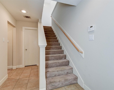 650 Westcross Street - Photo Thumbnail 11