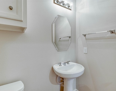 650 Westcross Street - Photo Thumbnail 32