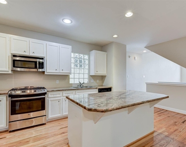 650 Westcross Street - Photo Thumbnail 30
