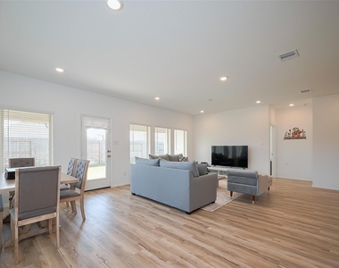 5343 Sleepy Fox Lane - Photo Thumbnail 16