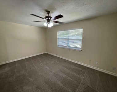 9422 Chartermoss Circle - Photo Thumbnail 4